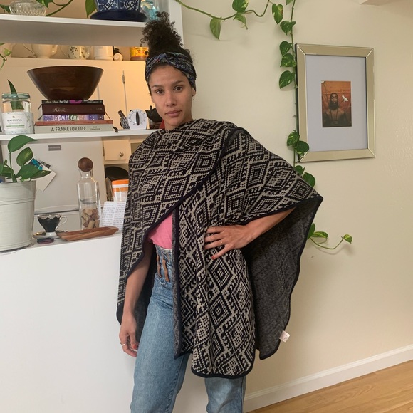 Cardigan cape sweater tribal print - Picture 3 of 4